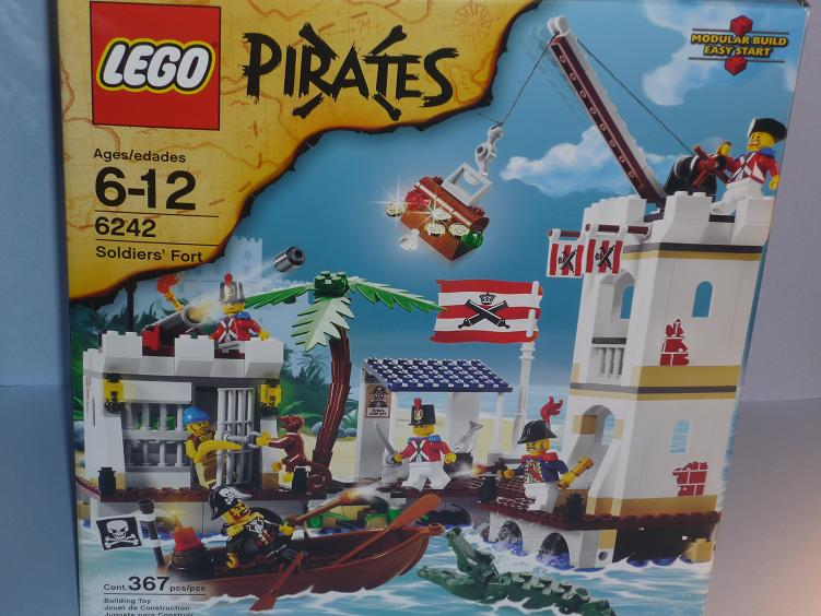 PICTORIAL REVIEW: 6242 Soldiers Fort - LEGO Pirates - Eurobricks Forums