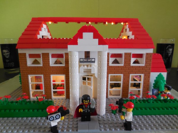 graceland moc - LEGO Town - Eurobricks Forums