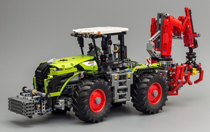 Review: 42054 - Claas Xerion 5000 Trac VC - Frontpage News - Eurobricks  Forums