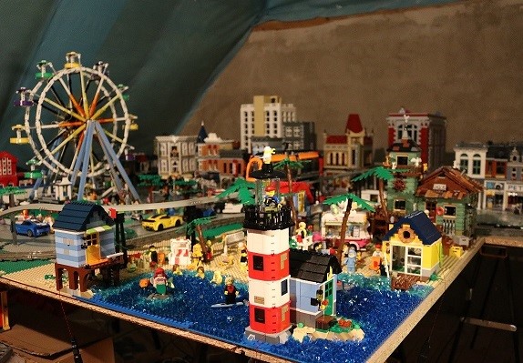 Bricksonville - City Layout with lights --- - LEGO Town - Eurobricks Forums
