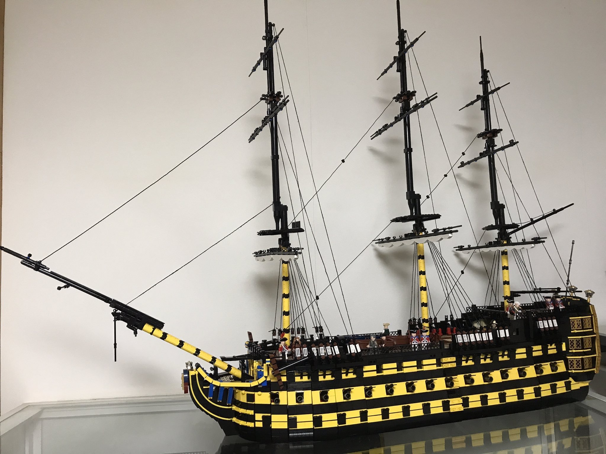 MOC] The Dauntless from the Japanese Classic Pirates - Pirate MOCs -  Eurobricks Forums